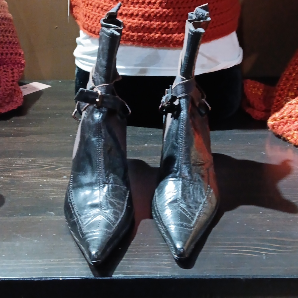 Vintage Worn Leather Cow Boy Booties
